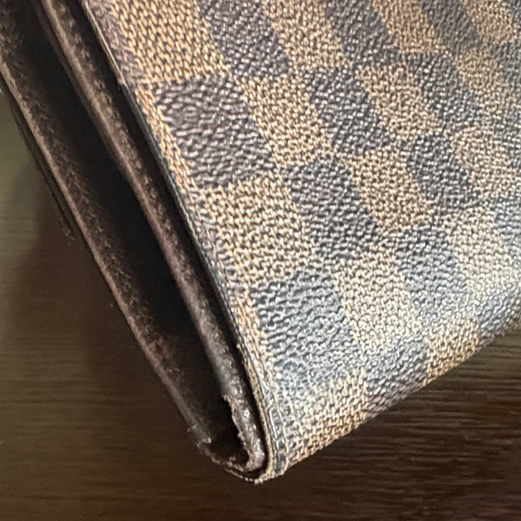 Louis Vuitton Damier Ebene Trifold
Wallet - Made in France - Picture 5 of 11